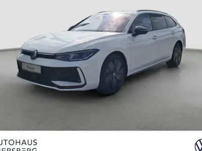 Nowe VW Passat R-line 193 KM (141 kW) 2025 Biały Kombi