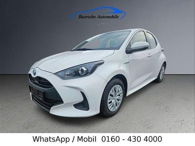 Weiß Gebraucht 2021 Toyota Yaris Hybrid Business Edition Limousine | 14.500 € (Superpreis)