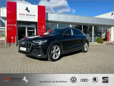 Gebraucht Audi Q8 Ambiente 340 PS (250 kW) 2023 Mythos black metallic SUV