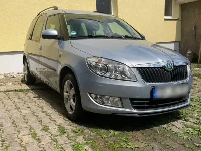Gebraucht Skoda Roomster Family 105 PS (77 kW) 2011 Blau Van / Kleinbus
