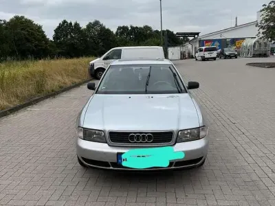 Gebraucht Audi A4 101 PS (74 kW) 1995 Silber Limousine