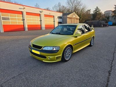 Gebraucht Opel Vectra 194 PS (142 kW) 1998 Gelb Limousine
