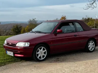Gebraucht Ford Escort Cabriolet 105 PS (77 kW) 1991 Rot Cabrio
