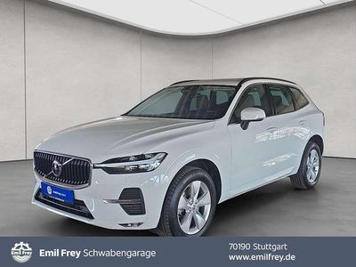 Gebraucht Volvo XC60 Momentum 235 PS (172 kW) 2022 Weiß SUV