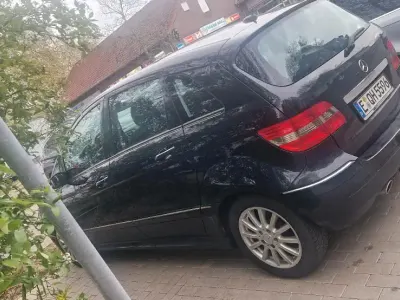 Gebraucht Mercedes B200 136 PS (100 kW) 2008 Schwarz Van / Kleinbus