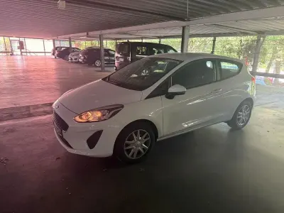 Gebraucht Ford Fiesta Cool & Connect 75 PS (55 kW) 2020 Weiß Kleinwagen