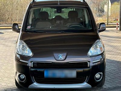 Usata Peugeot TePee 99 CV (72 kW) 2013 Marrone Monovolume