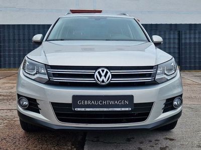 Silber Gebraucht 2012 VW Tiguan Sportline SUV | 10.599 € (Etwas zu teuer)
