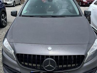 Usata Mercedes A250 211 CV (155 kW) 2014 Grigio Berlina