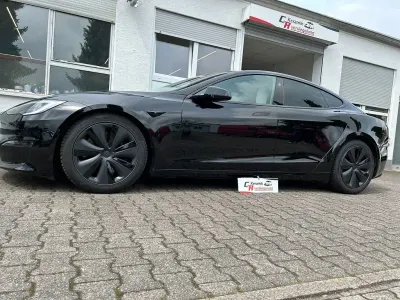 Używany Tesla Model S Plaid 759 kW (1033 KM) 2023 Czarny Hatchback
