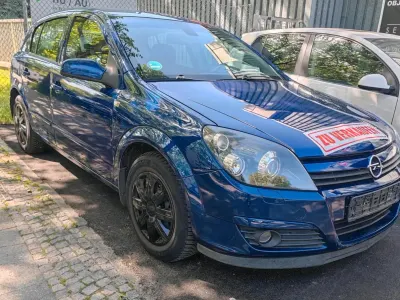 Gebraucht Opel Astra 90 PS (66 kW) 2005 Blau Limousine