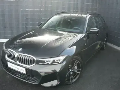 Gebraucht BMW 330 M Sport 245 PS (180 kW) 2025 Schwarz Kombi