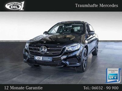 Schwarz (obsidianschwarz metalliclack) Gebraucht 2019 Mercedes GLC250 AMG SUV | 31.451 € (Teuer)