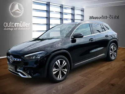 Gebraucht Mercedes GLA200 150 PS (110 kW) 2025 Schwarz SUV