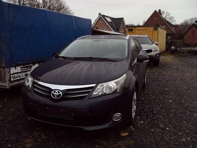 Gebraucht Toyota Avensis Life 147 PS (108 kW) 2012 Titaniumblau mica metallic Kombi