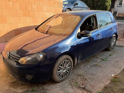 Gebraucht VW Golf VI 105 PS (77 kW) 2012 Blau Kleinwagen