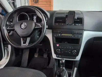 Używany Skoda Yeti Active 122 KM (89 kW) 2014 Biały SUV