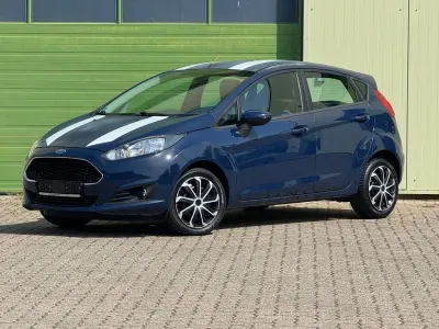 Gebraucht Ford Fiesta Celebration 101 PS (74 kW) 2017 Blau Kleinwagen