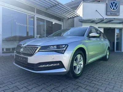 Gebraucht Skoda Superb Style 150 PS (110 kW) 2020 Silber Kombi