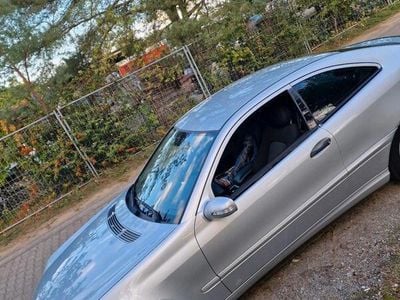 Mercedes C180