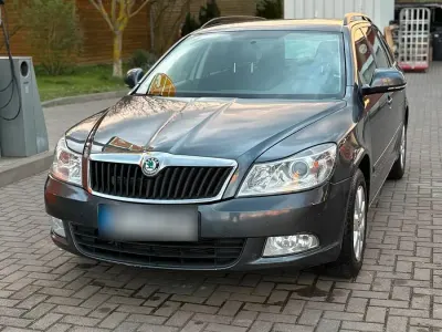 Gebraucht Skoda Octavia 105 PS (77 kW) 2009 Grau Kombi