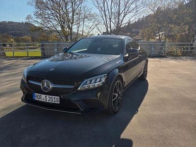 Gebraucht Mercedes C220 194 PS (142 kW) 2020 Schwarz Coupé