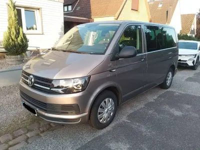 Gebraucht VW Multivan Trendline 102 PS (75 kW) 2017 Beige Van / Kleinbus