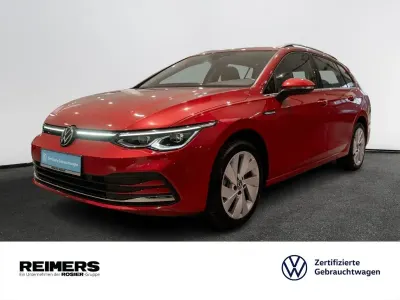 Gebraucht VW Golf VIII Style 131 PS (96 kW) 2024 Rot Kombi