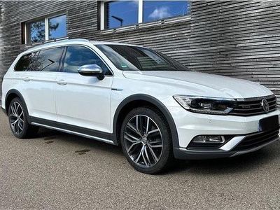 Weiß Gebraucht 2018 VW Passat Alltrack Kombi | 23.390 € (Guter Preis)