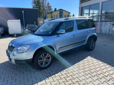 Gebraucht Skoda Yeti Active 105 PS (77 kW) 2013 Blau SUV