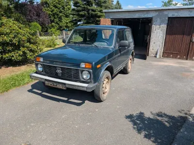 Gebraucht Lada niva 83 PS (61 kW) 2013 Blau SUV