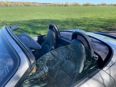 Second-hand Porsche Boxster 228 CP (167 kW) 2003 Argintiu Cabrio