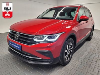 Gebraucht VW Tiguan Active 150 PS (110 kW) 2022 Rot (kings red metallic) SUV