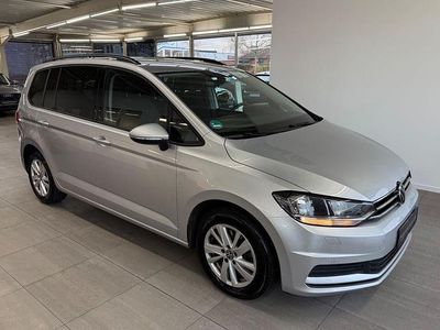 Reflexsilber Gebraucht 2020 VW Touran Comfortline Van / Kleinbus | 19.990 € (Guter Preis)