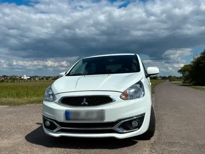 Gebraucht Mitsubishi Space Star 80 PS (58 kW) 2017 Weiß Kleinwagen