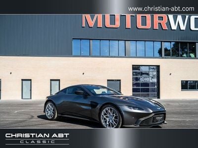Aston Martin V8 Vantage