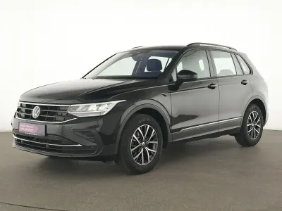 Gebraucht VW Tiguan Life 150 PS (110 kW) 2024 Deep black SUV