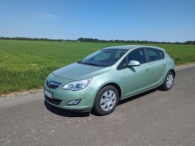 gebraucht Opel Astra 1.6 Innen und Außen wie NEU