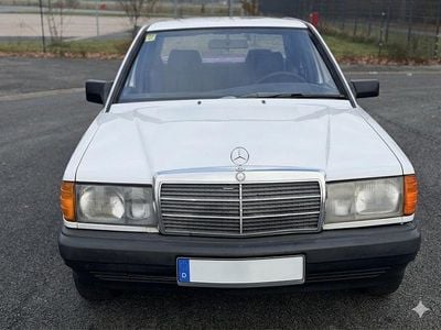 Gebraucht Mercedes 190 109 PS (80 kW) 1990 Blau Limousine