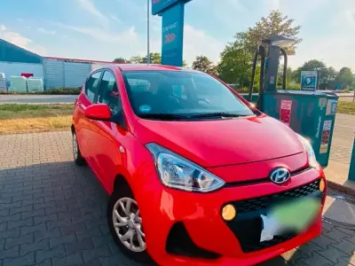Gebraucht Hyundai i10 87 PS (63 kW) 2019 Rot Kleinwagen