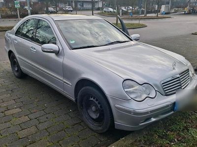 Silber Gebraucht 2000 Mercedes 200 Limousine | 3.650 €
