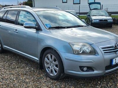 gebraucht Toyota Avensis Kombi 1.8 Travel