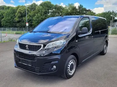 Gebraucht Peugeot Expert Premium 150 PS (110 kW) 2021 Schwarz Van