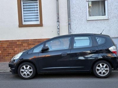 Second-hand Honda Jazz Trend 90 CP (66 kW) 2011 Negru Hatchback