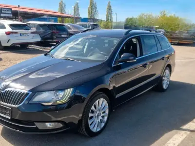 Usata Skoda Superb 140 CV (102 kW) 2014 Nero Station wagon