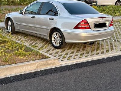Gebraucht Mercedes C220 150 PS (110 kW) 2004 Silber Limousine