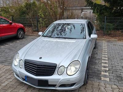 Gebraucht Mercedes E220 Avantgarde 170 PS (125 kW) 2006 Silber Limousine