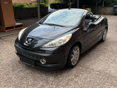 Gebraucht Peugeot 207 CC 150 PS (110 kW) 2007 Schwarz Cabrio