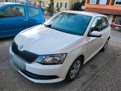 Second-hand Skoda Fabia 110 CP (80 kW) 2016 Alb Berlinǎ