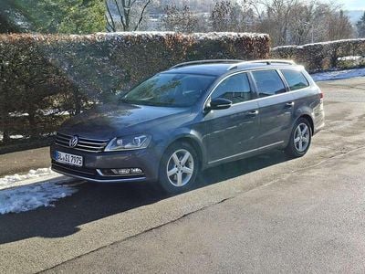 Gebraucht VW Passat Highline 140 PS (102 kW) 2012 Kombi